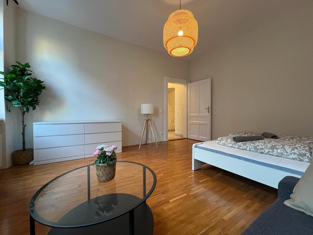 90 M2 Spacious With Free Parking Wien