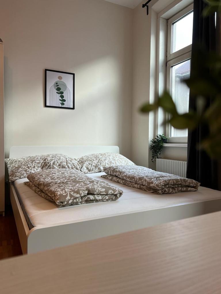 90 M2 Spacious With Free Parking *