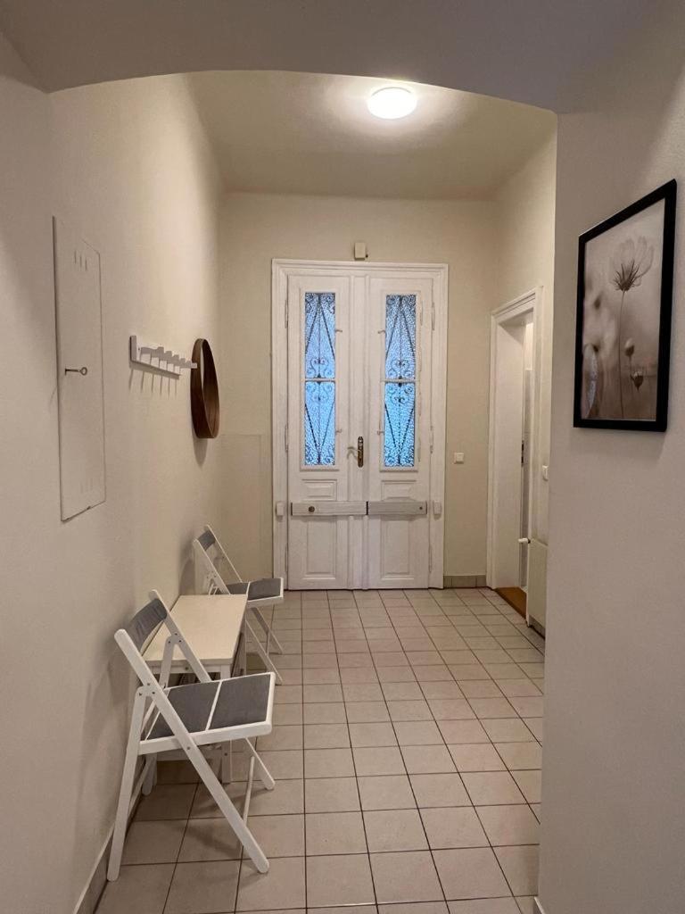 Apartment 90 M2 Spacious With Free Parking Wien
