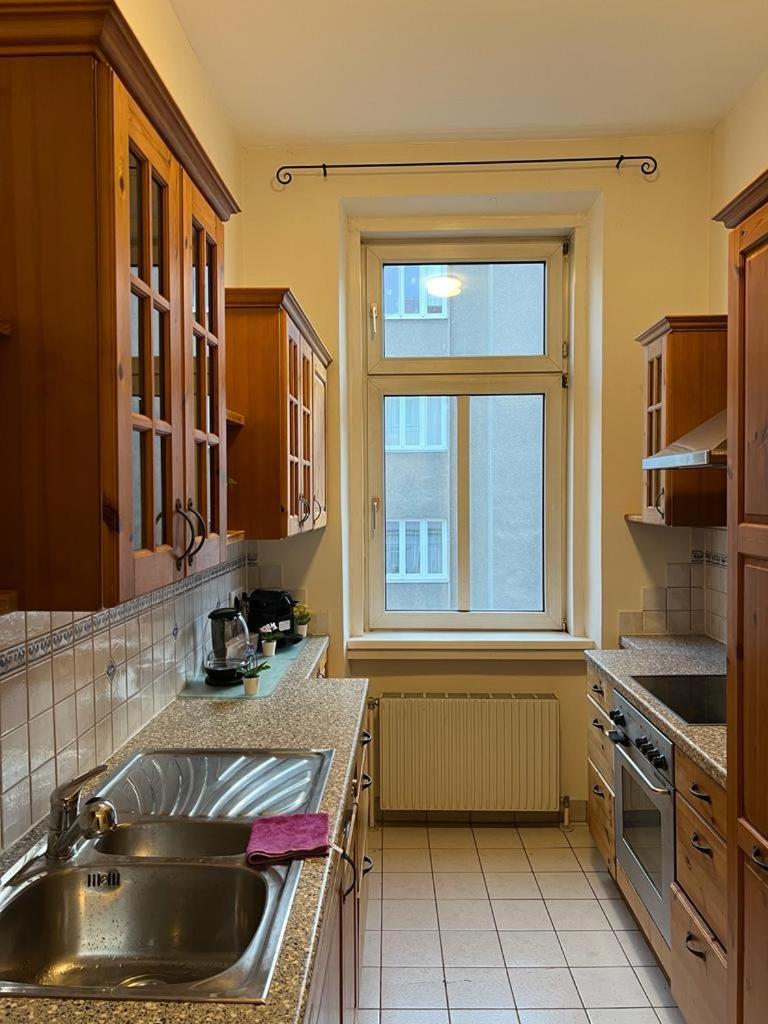 90 M2 Spacious With Free Parking Wien